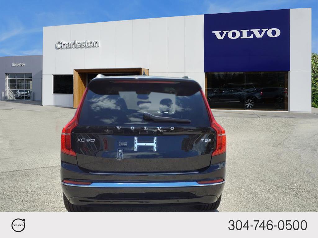 Certified 2025 Volvo XC90 T8 Core w/ Climate Package image 4
