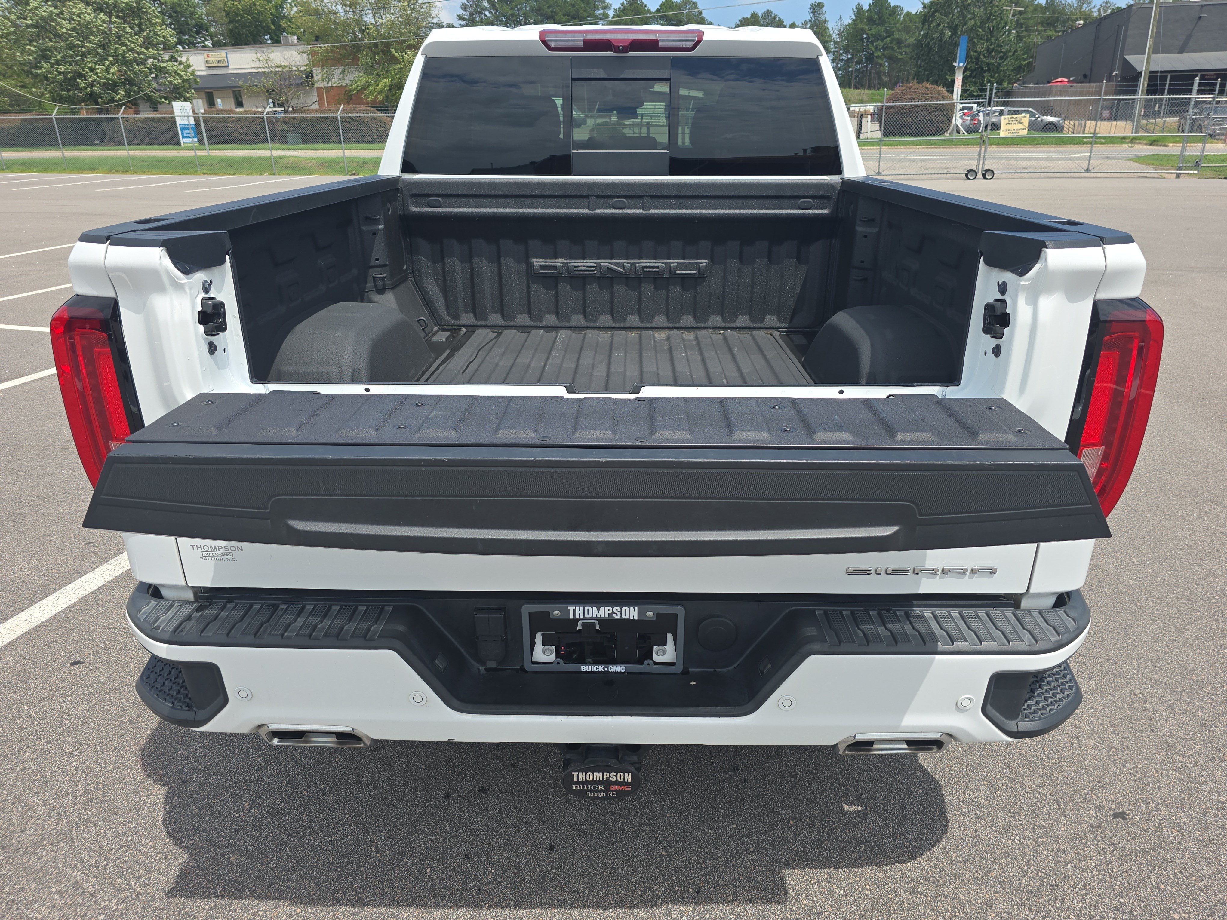 Used 2023 GMC Sierra 1500 Denali AWD/4WD image 14