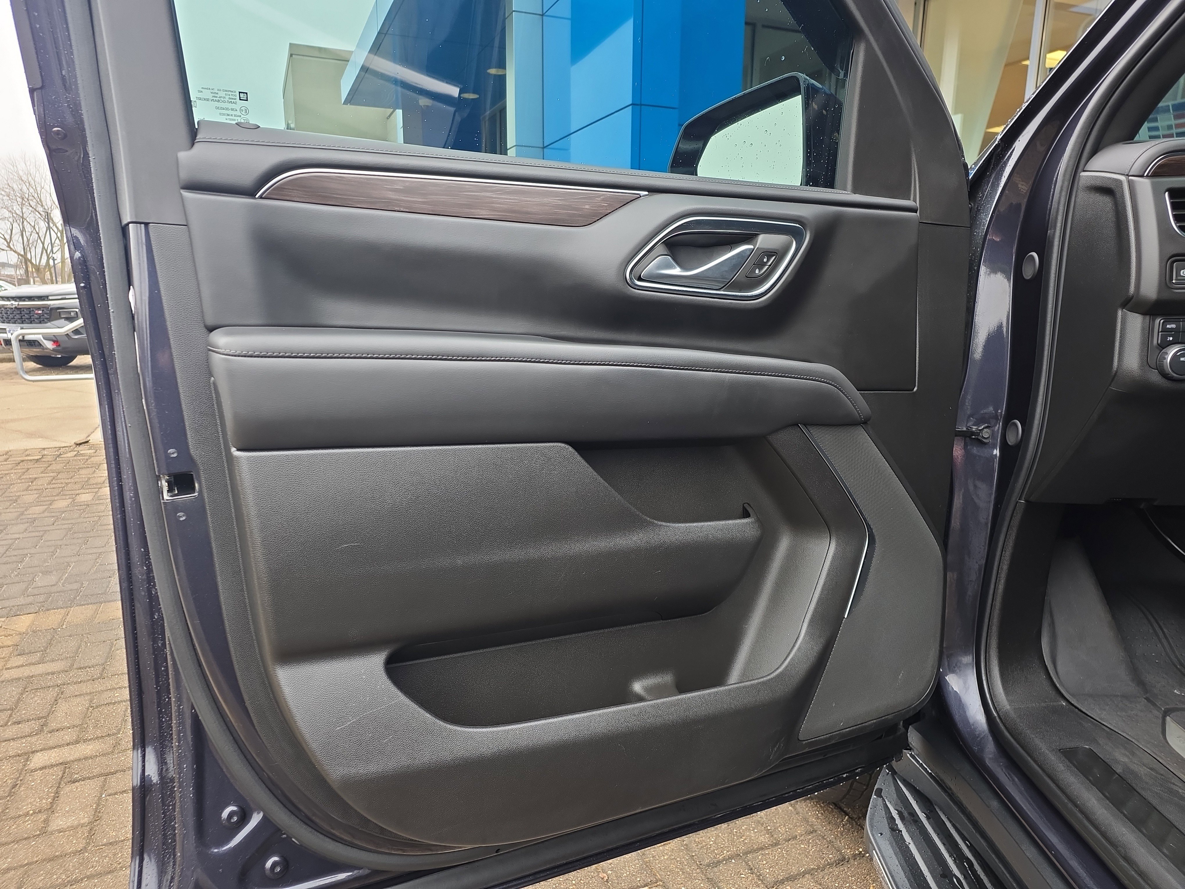 Used 2024 Chevrolet Tahoe LS image 13