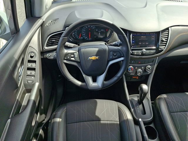 Certified 2022 Chevrolet Trax LT w/ LT Convenience Package AWD/4WD image 11