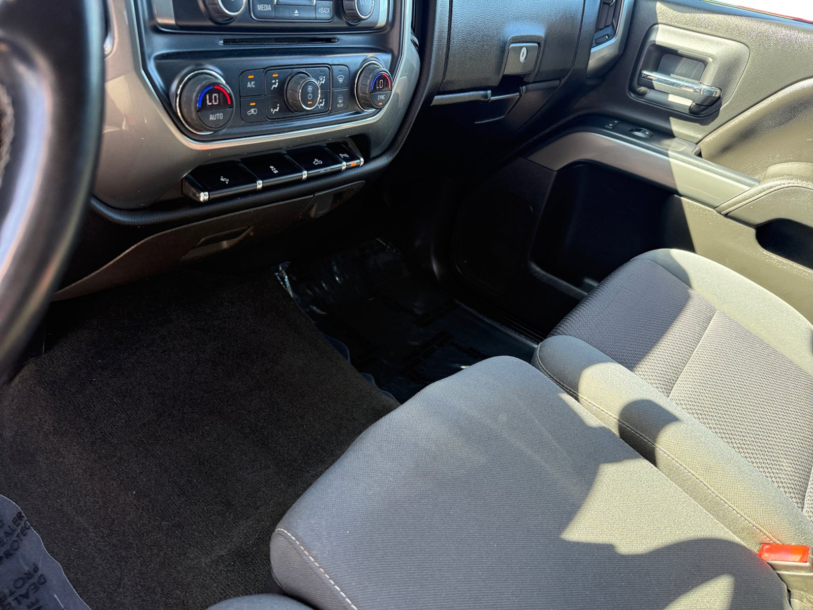 Used 2018 Chevrolet Silverado 1500 LT w/ All Star Edition RWD image 13