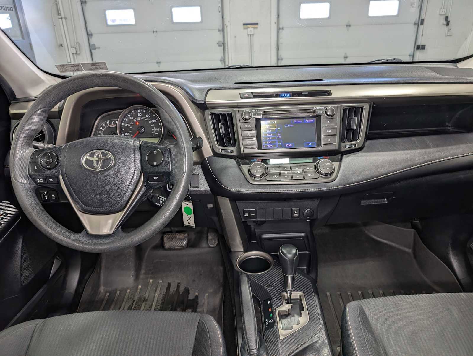 Used 2013 Toyota RAV4 XLE image 19