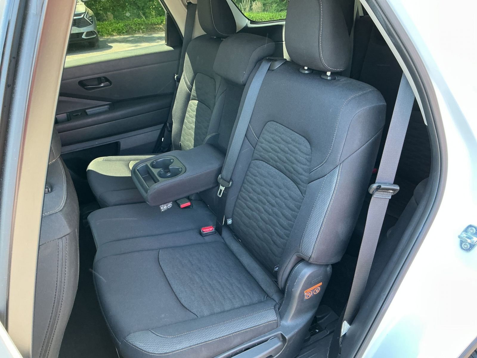 Used 2025 Nissan Pathfinder SV AWD/4WD image 35