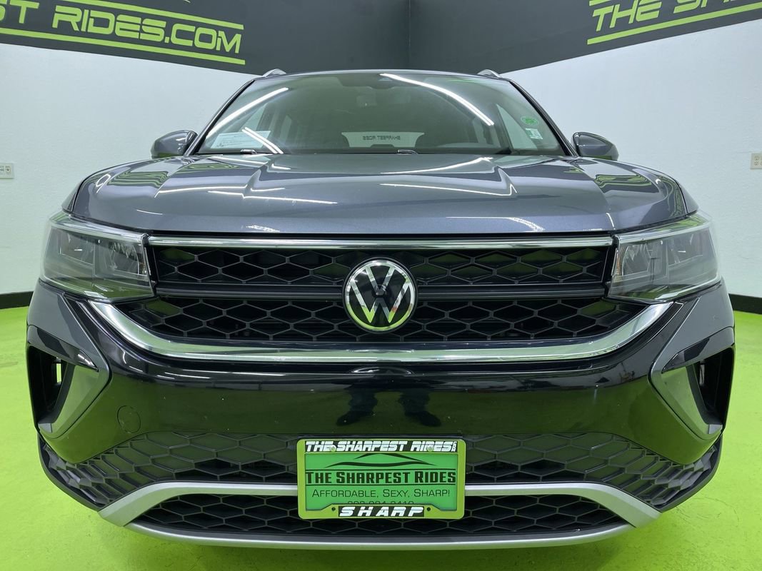 Used 2022 Volkswagen Taos SE w/ IQ.Drive SE Package image 3