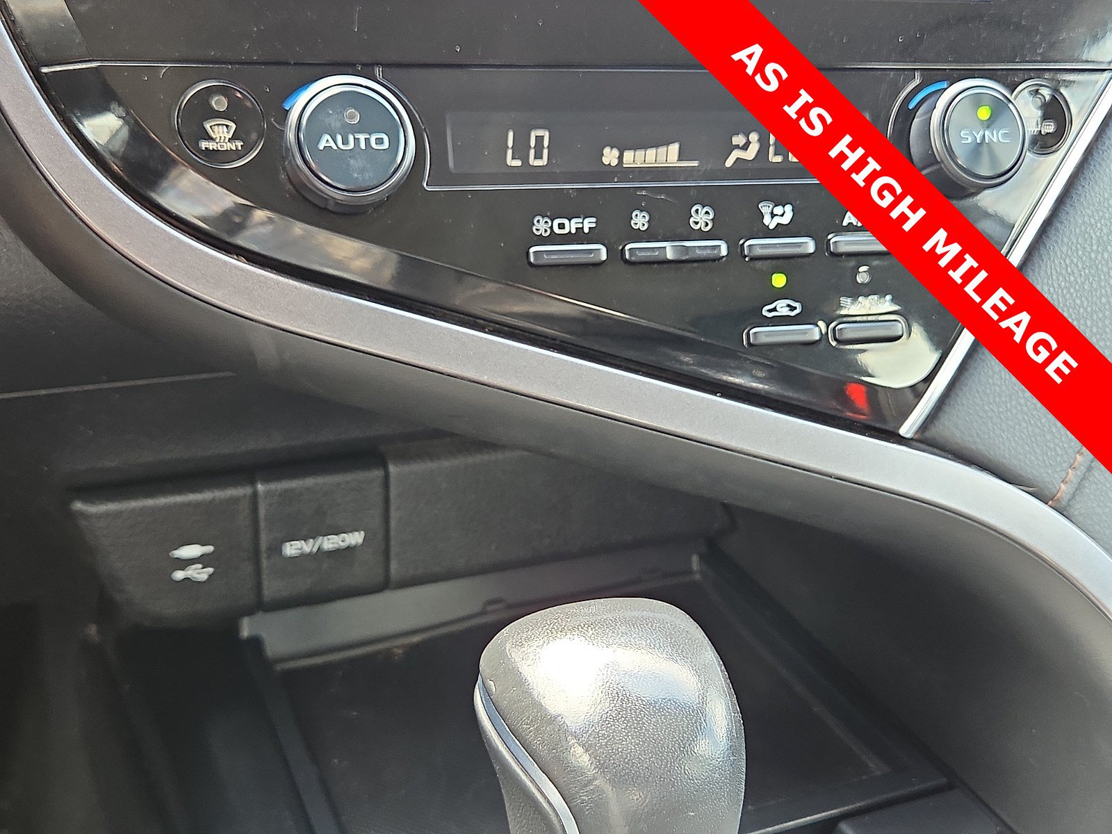 Used 2018 Toyota Camry XLE FWD image 18