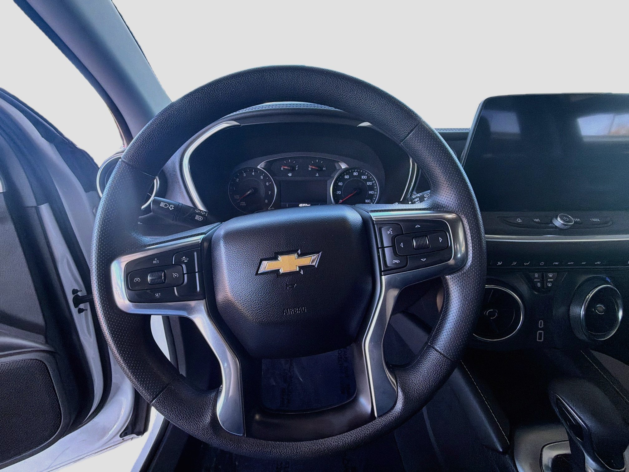 Used 2025 Chevrolet Blazer LT AWD/4WD image 17