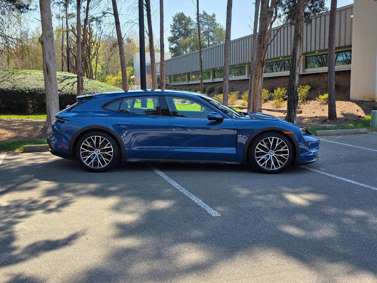 Used 2023 Porsche Taycan 4S image 4