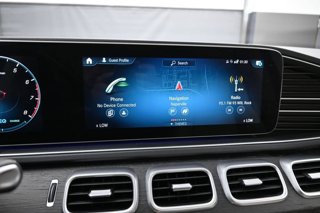 Used 2021 Mercedes-Benz GLS 450 4MATIC image 21