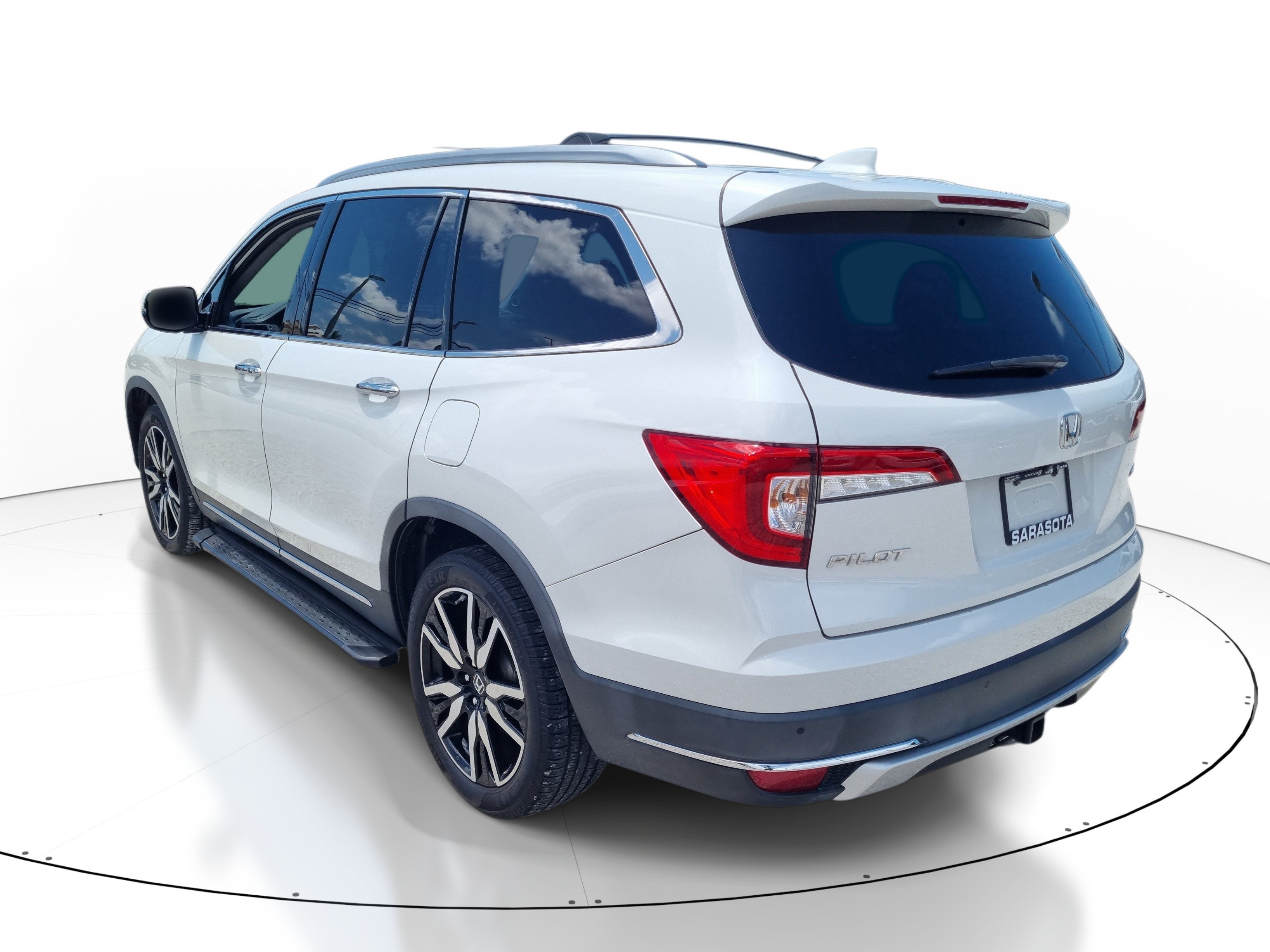 Used 2020 Honda Pilot Touring image 4
