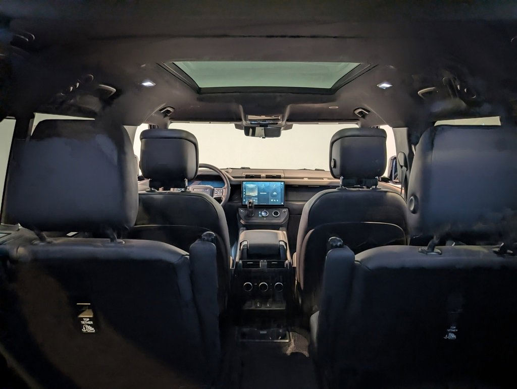 New 2026 Land Rover Defender 130 X-Dynamic SE image 28