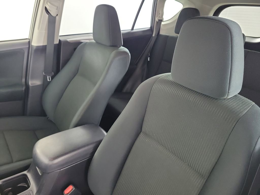 Used 2018 Toyota RAV4 LE FWD image 22