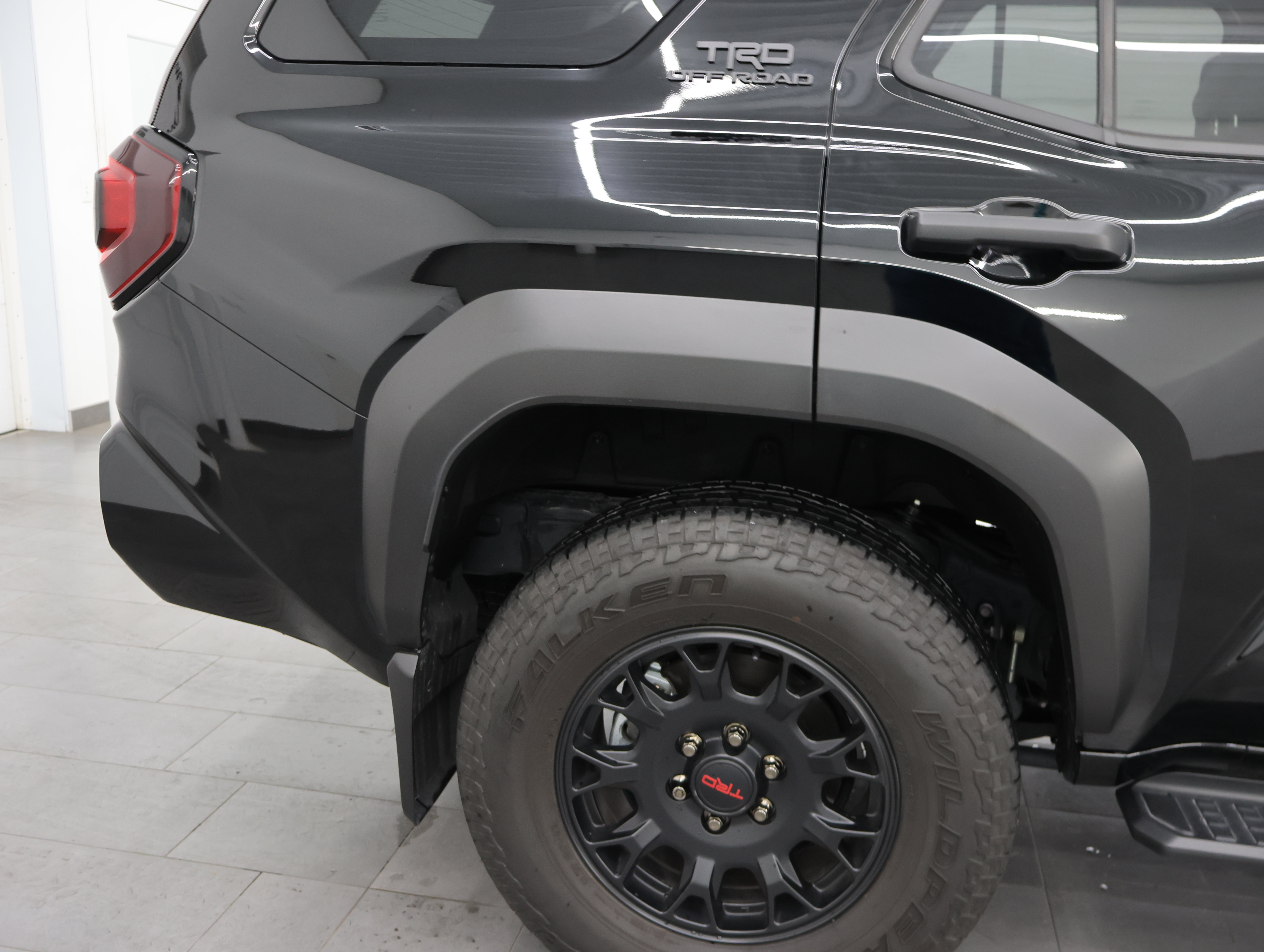 Used 2025 Toyota 4Runner TRD Off-Road Premium AWD/4WD image 29