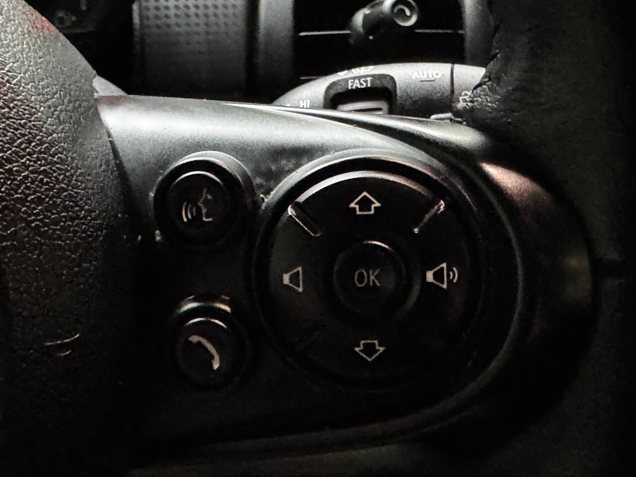 Used 2018 MINI Cooper 2-Door Hardtop w/ Signature Line Package image 27