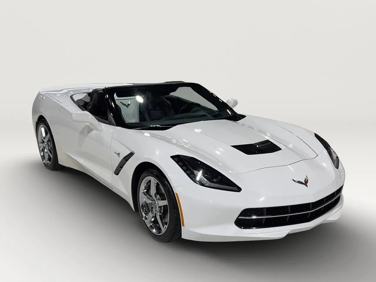 Used 2014 Chevrolet Corvette Stingray Convertible w/ 3LT Preferred Equipment Group image 2