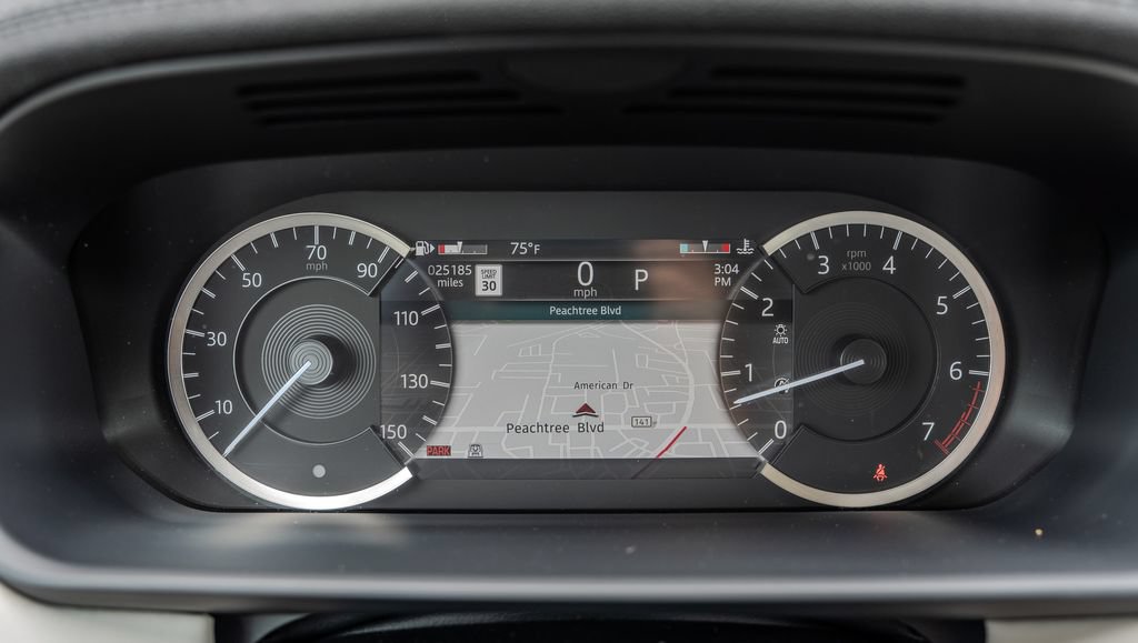 Used 2023 Land Rover Discovery S AWD/4WD image 9