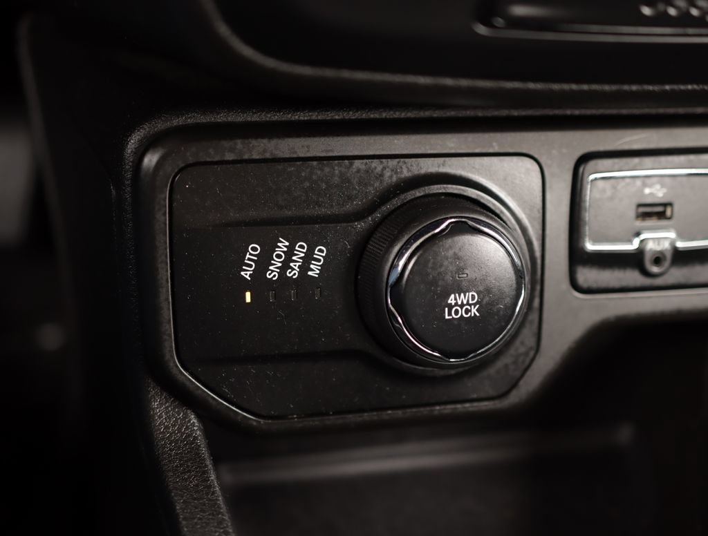 Used 2018 Jeep Renegade Sport w/ Power & Air Group AWD/4WD image 15