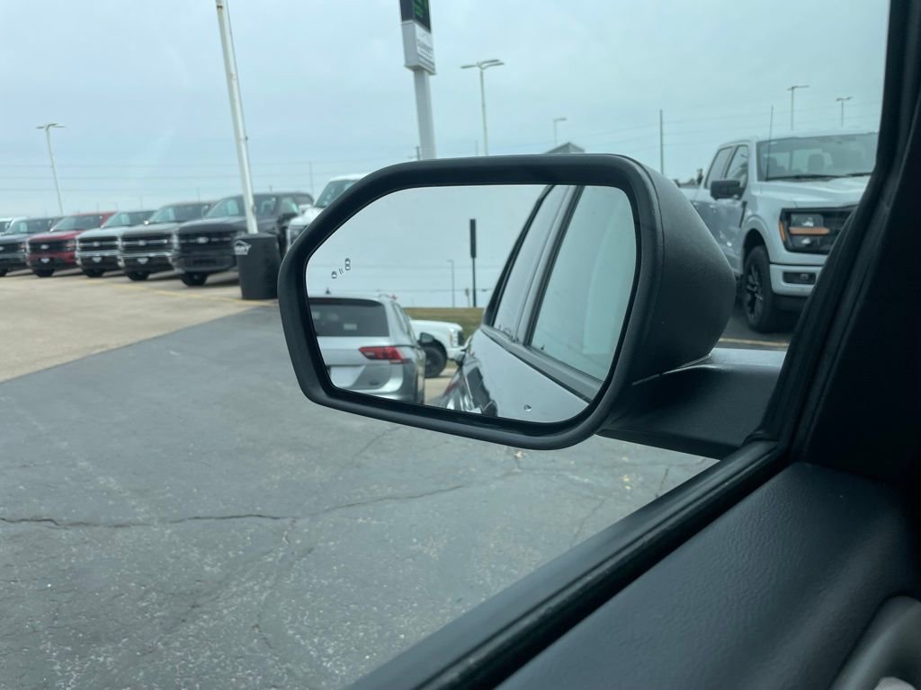 Used 2025 Ford Explorer Active image 41