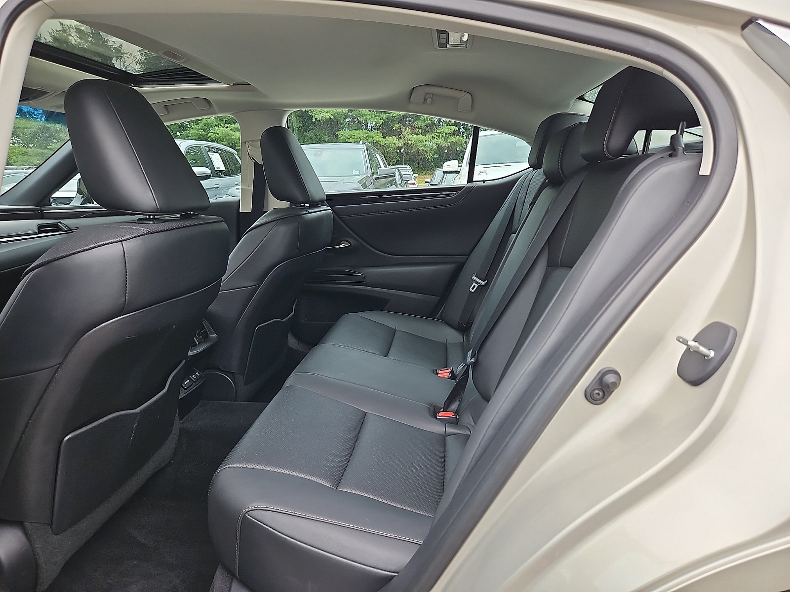 Used 2021 Lexus ES 250 w/ Premium Package AWD/4WD image 11