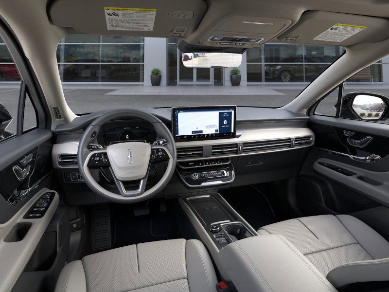 New 2026 Lincoln Corsair Premiere image 9