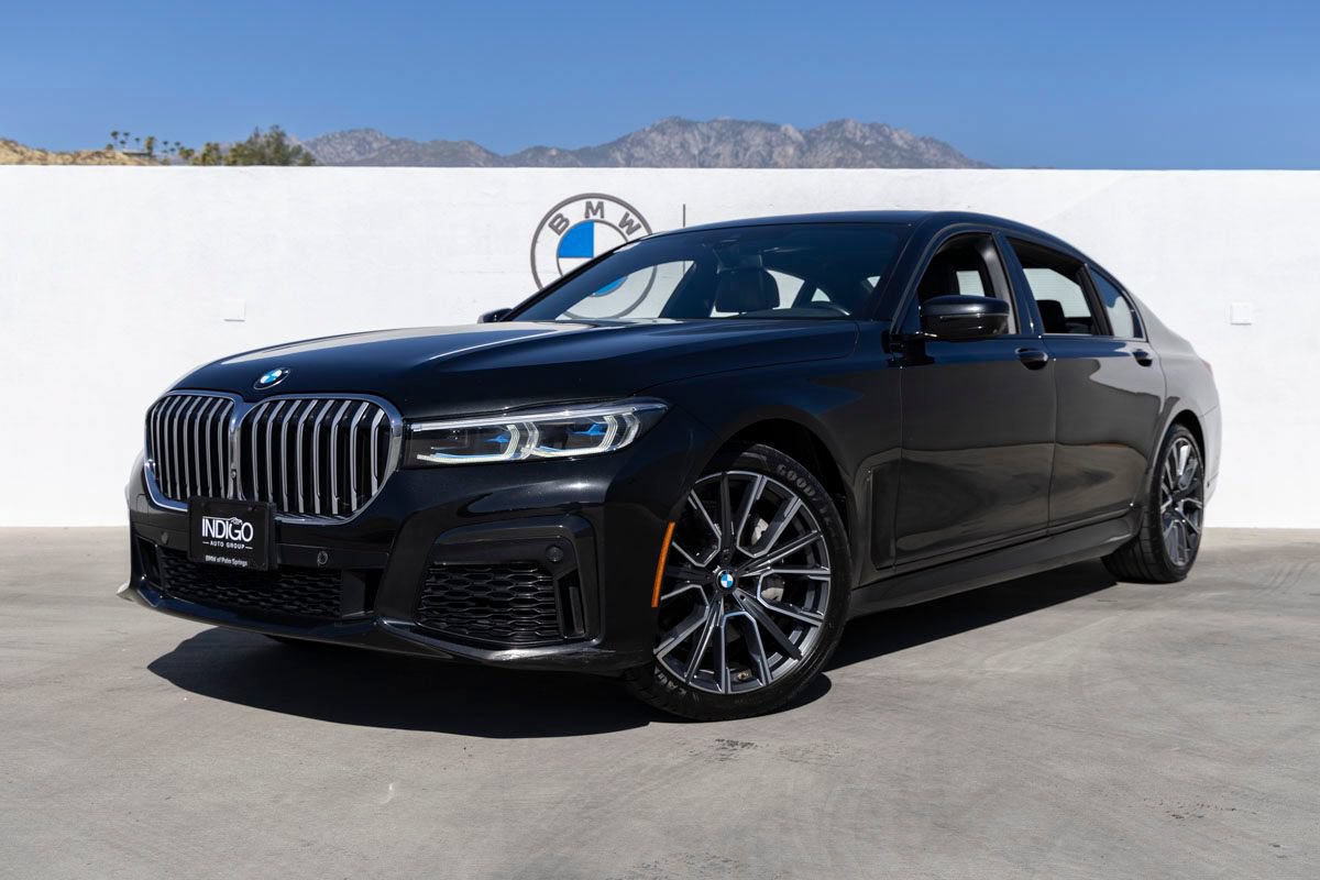 Used 2020 BMW 740i w/ M Sport Package RWD image 8