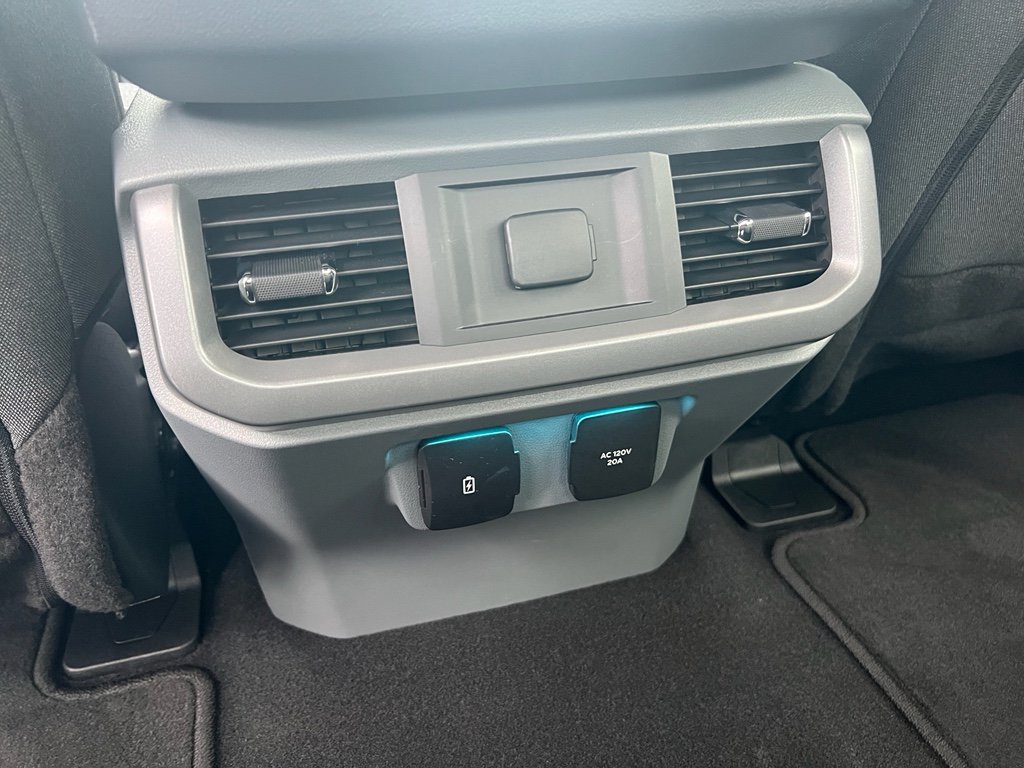 Used 2024 Ford F150 Lightning Flash w/ Max Trailer Tow Package image 9