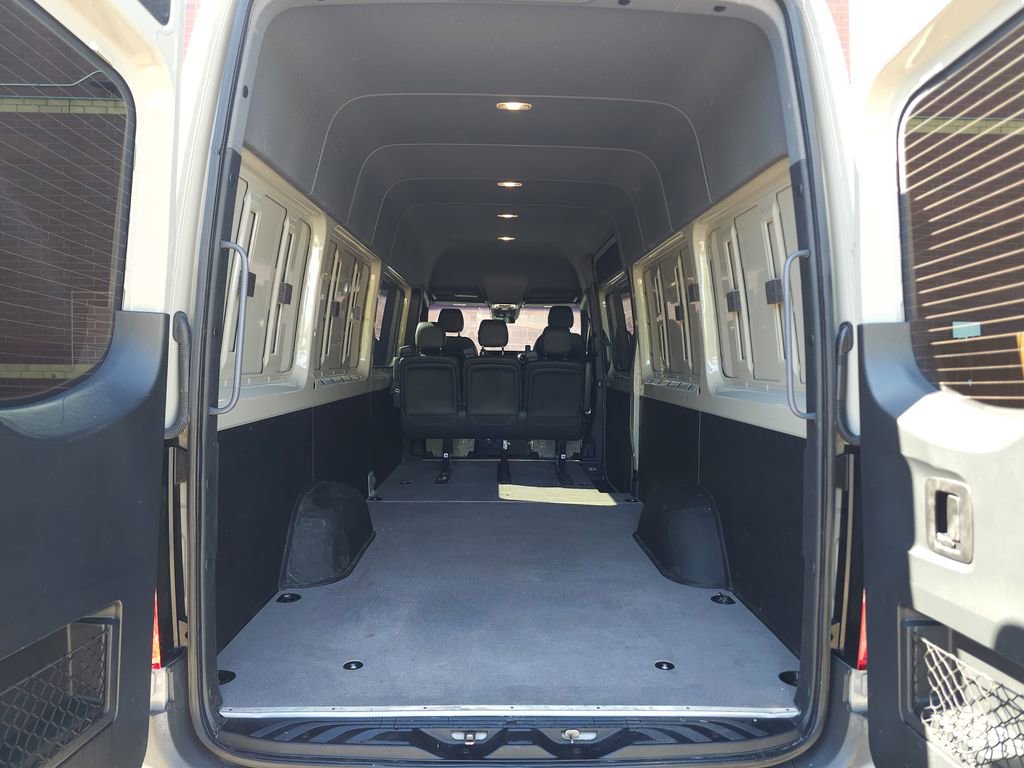 Used 2023 Mercedes-Benz Sprinter 2500 image 26