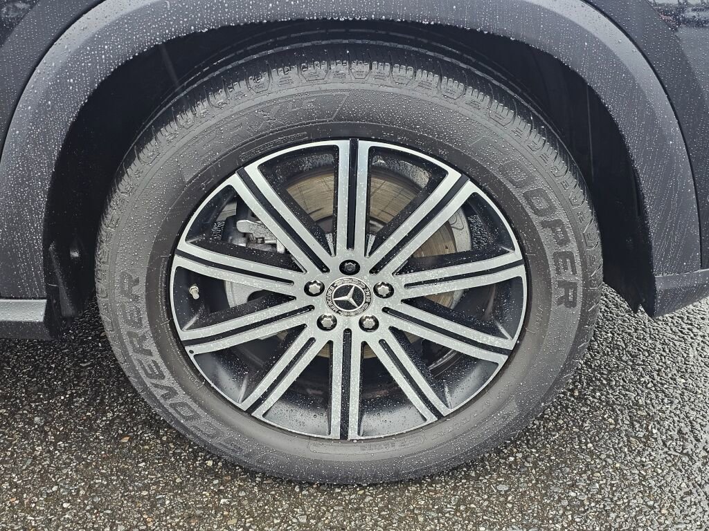 Used 2025 Mercedes-Benz GLE 350 4MATIC image 33