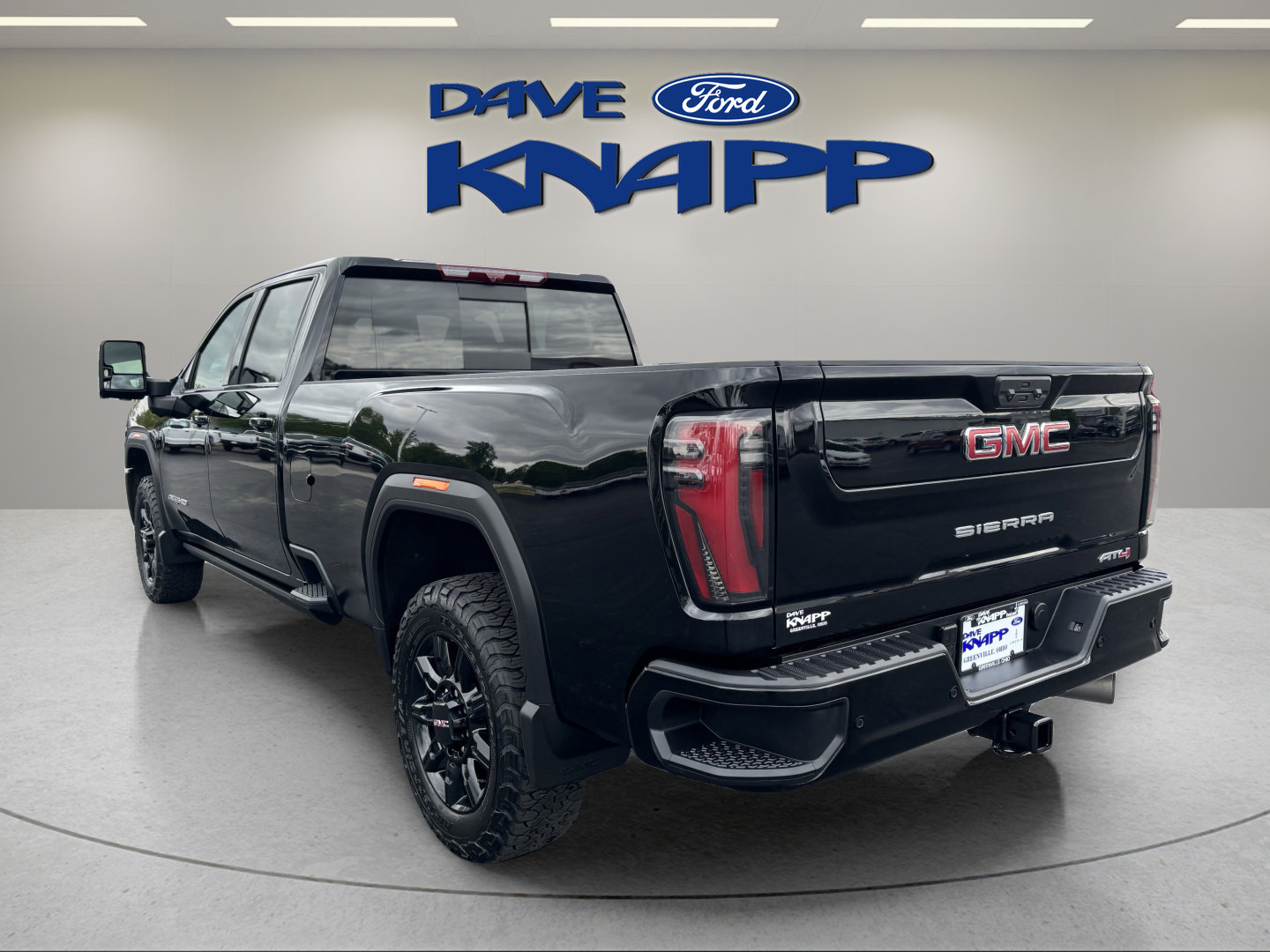 Used 2025 GMC Sierra 2500 AT4 w/ AT4 Premium Plus Package AWD/4WD image 5