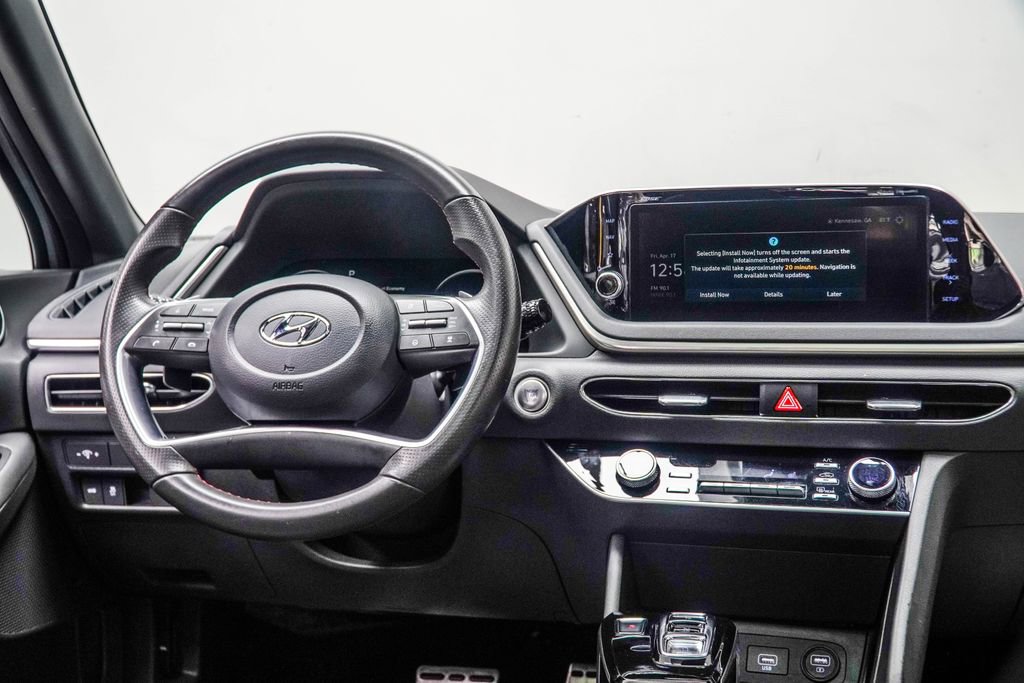 Used 2023 Hyundai Sonata SEL Plus w/ Preferred Accessory Package FWD image 17