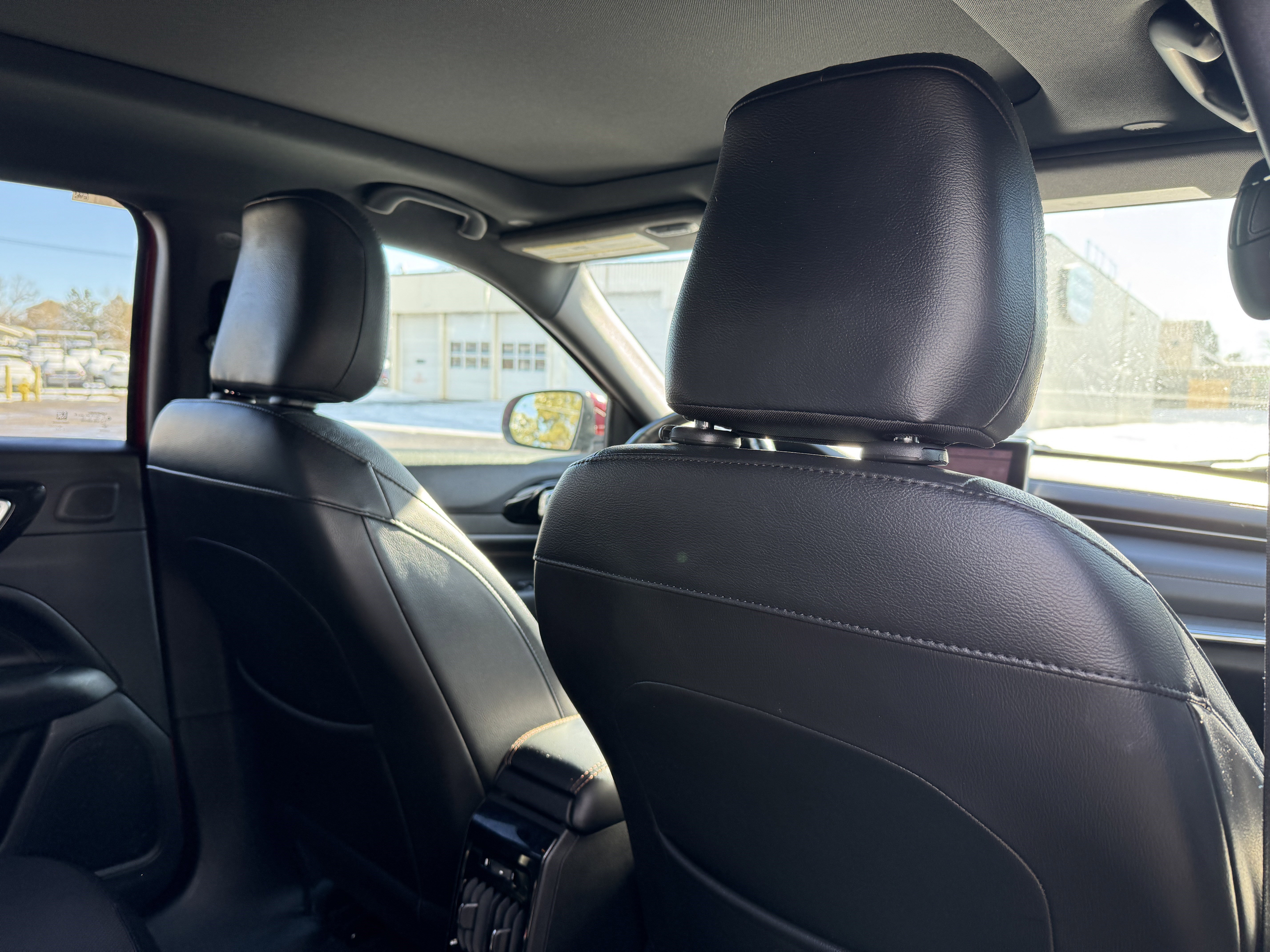 Used 2022 Jeep Compass Limited w/ (RED) Package image 18