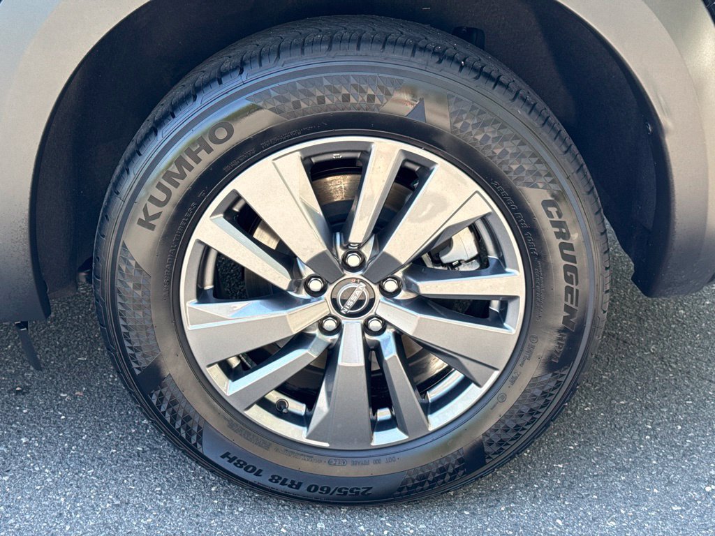 Certified 2025 Nissan Pathfinder SV FWD image 13