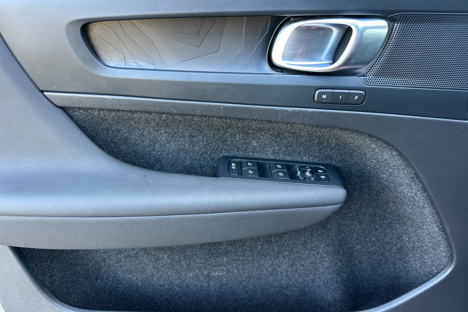 Certified 2023 Volvo C40 Recharge Core AWD/4WD image 11