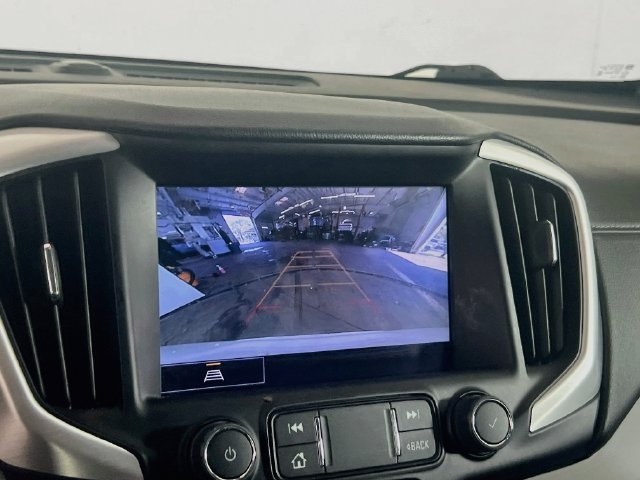 Used 2024 GMC Terrain SLT FWD image 13