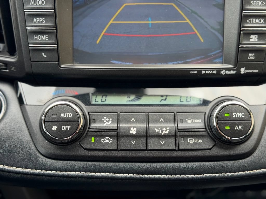 Used 2018 Toyota RAV4 XLE AWD/4WD image 32