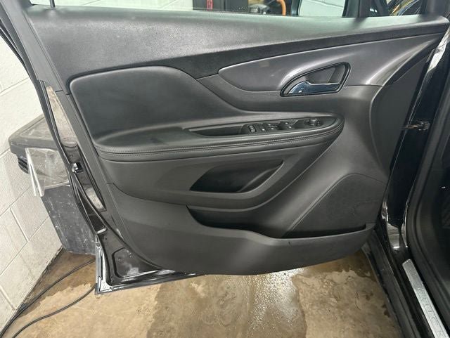 Used 2022 Buick Encore Preferred FWD image 8