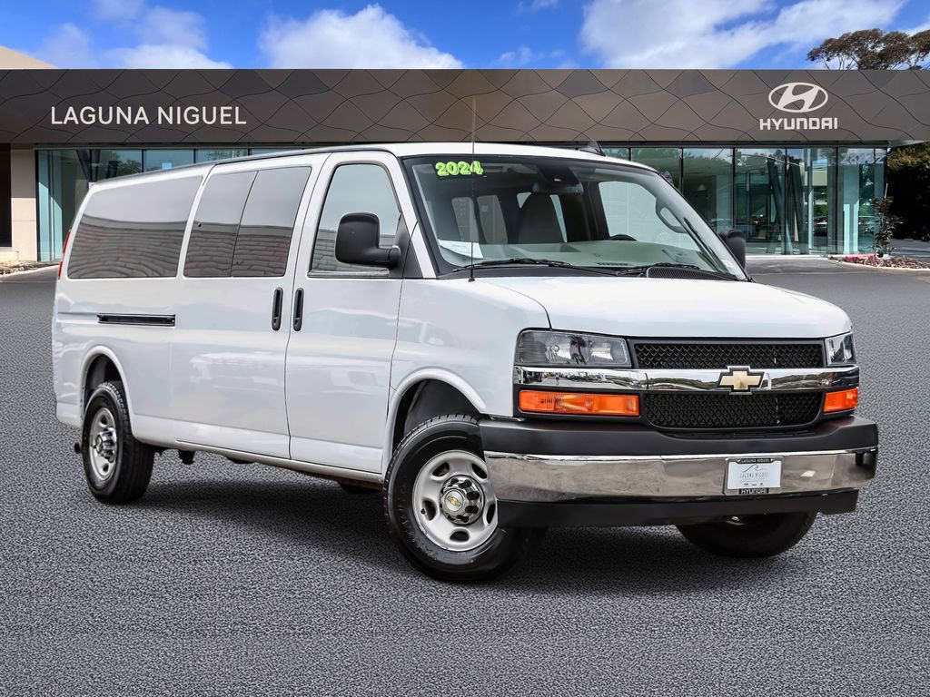 Used 2024 Chevrolet Express 3500 LT w/ LT Preferred Equipment Group RWD image 1