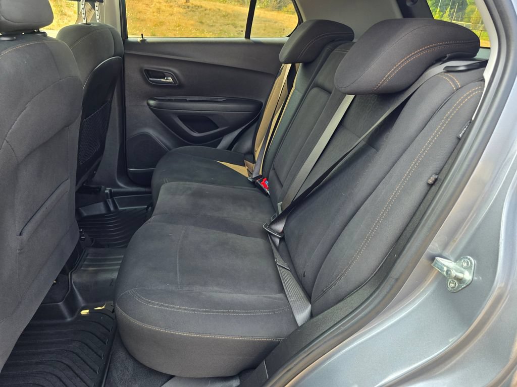 Used 2020 Chevrolet Trax LS w/ Tint and Cruise Package FWD image 13
