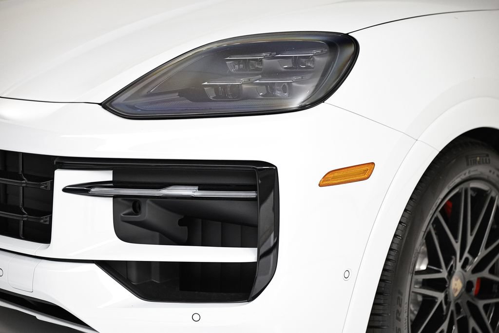 New 2026 Porsche Cayenne GTS AWD/4WD image 11