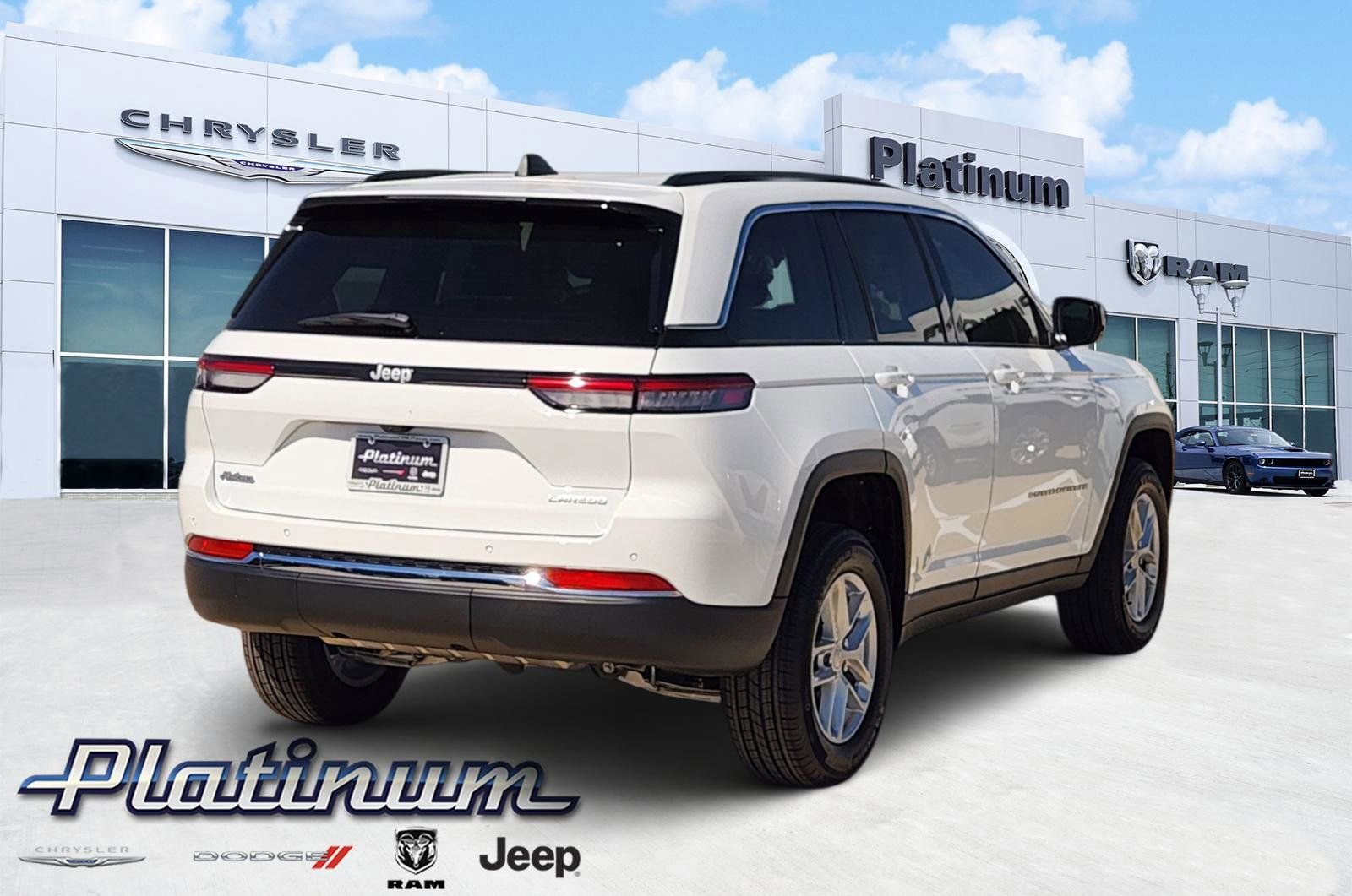 New 2026 Jeep Grand Cherokee Laredo RWD image 5