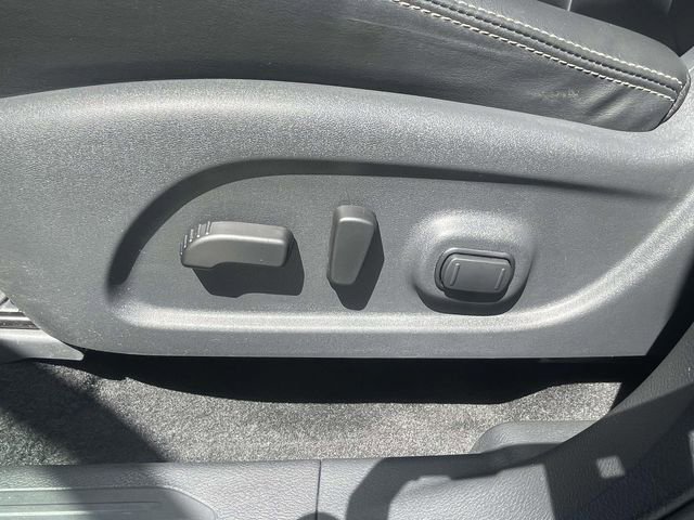 Used 2024 Nissan Murano SV w/ SV Midnight Edition Package FWD image 16