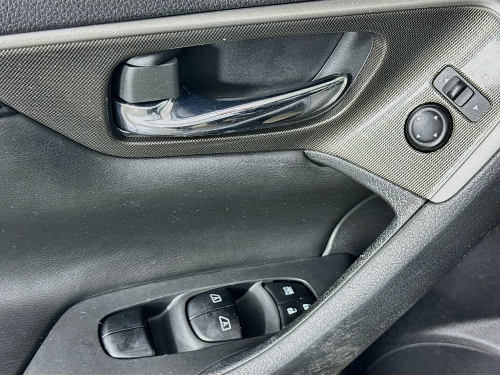 Used 2015 Nissan Altima 3.5 SL FWD image 20