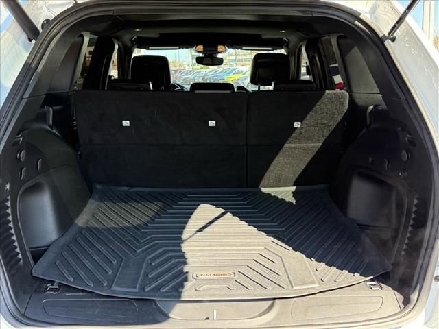 Used 2022 Jeep Grand Cherokee Limited image 17