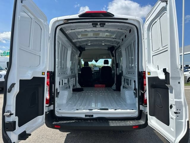Used 2023 Ford E-Transit Medium Roof RWD image 13