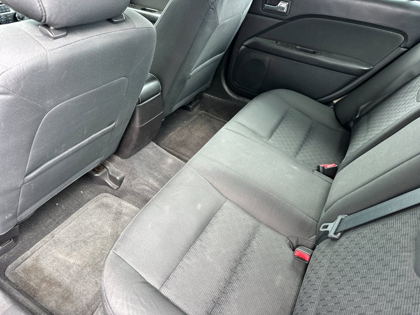 Used 2012 Ford Fusion SE FWD image 11