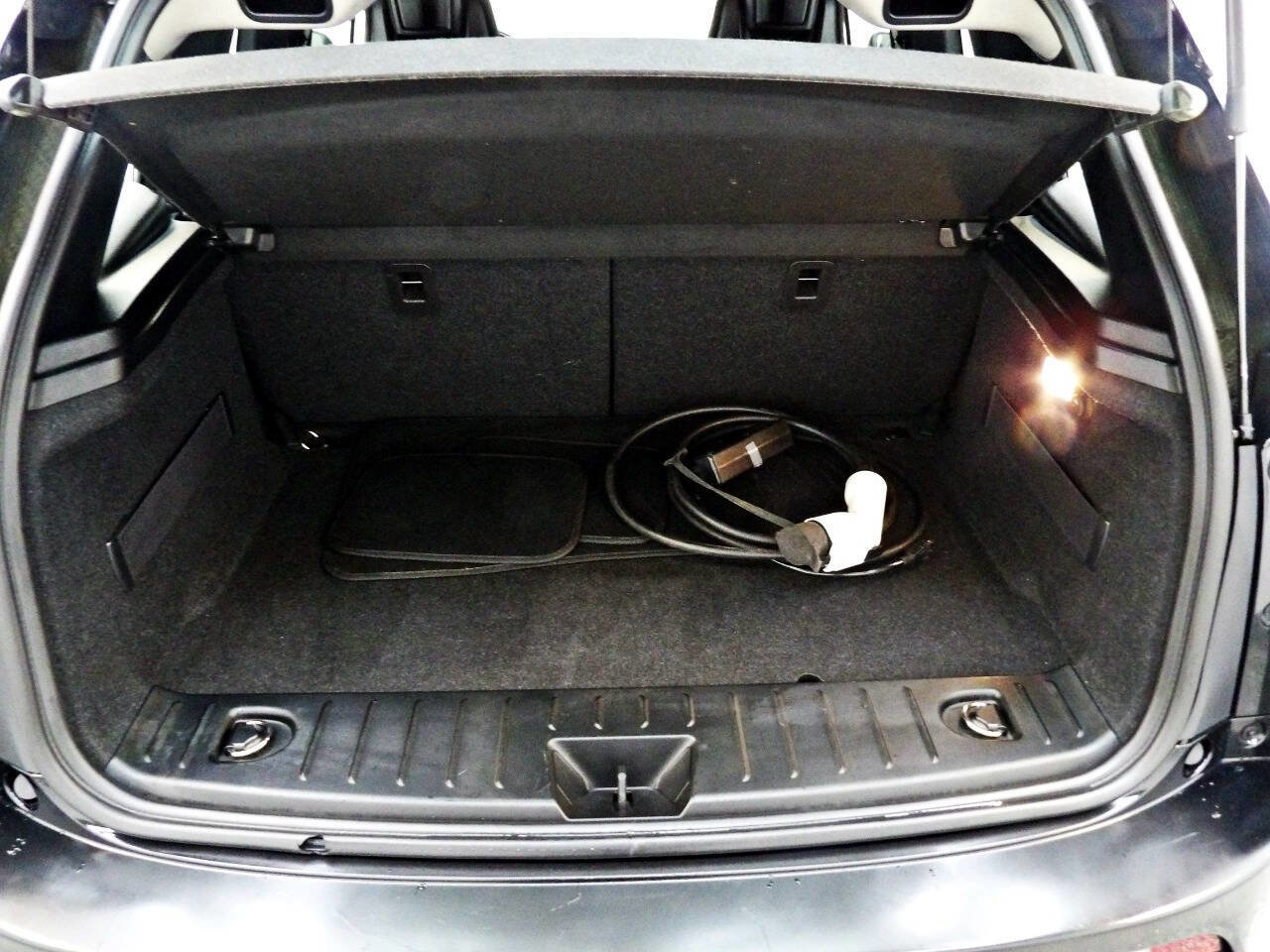 Used 2017 BMW i3 w/ Range Extender RWD image 13