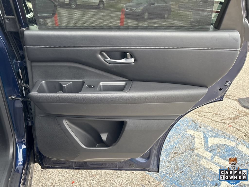 Used 2025 Nissan Pathfinder SL FWD image 47