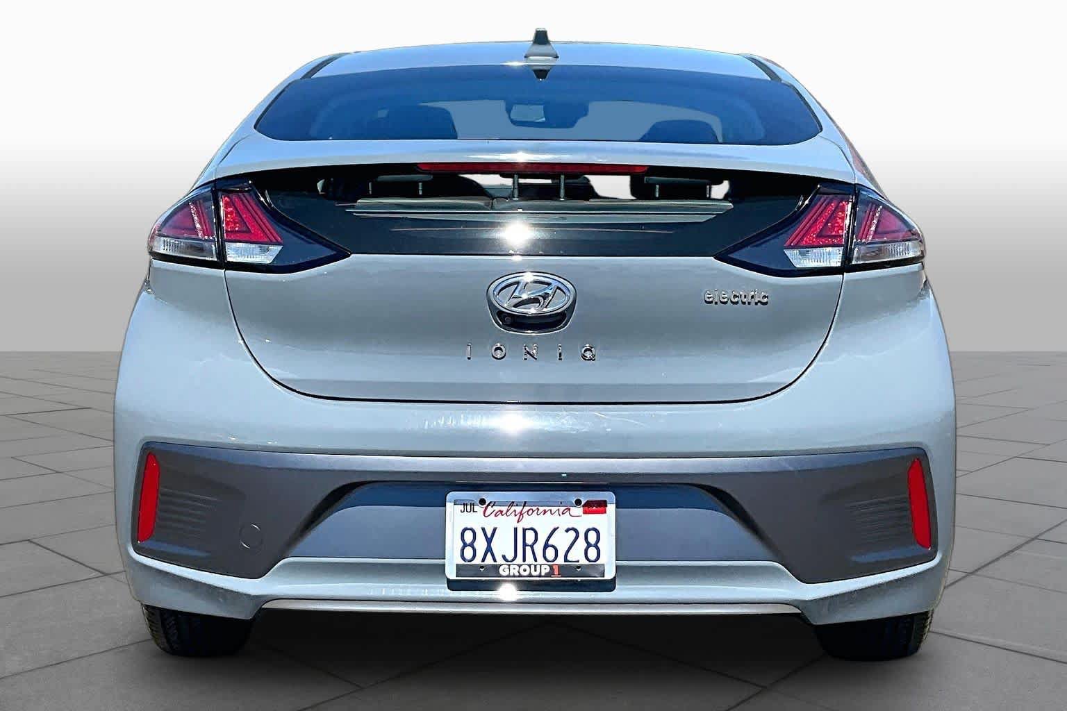 Used 2021 Hyundai Ioniq Limited FWD image 4