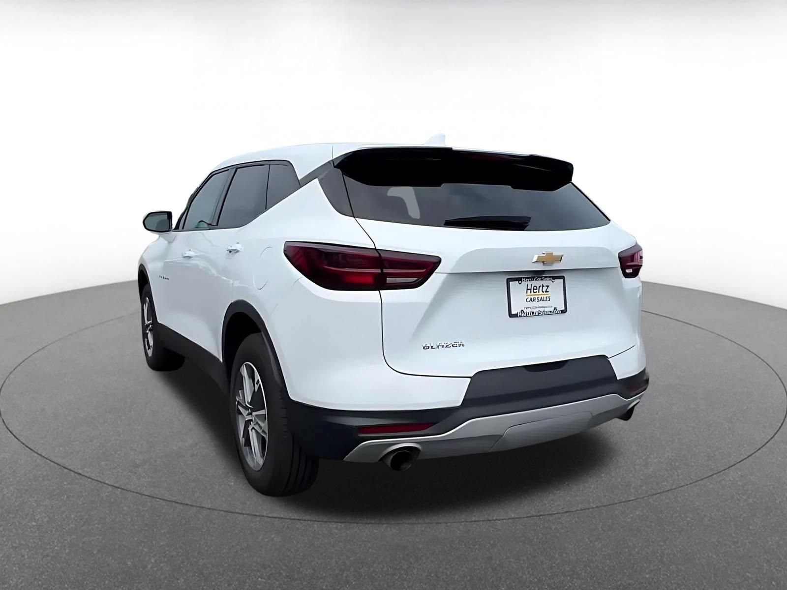 Used 2025 Chevrolet Blazer LT FWD image 11