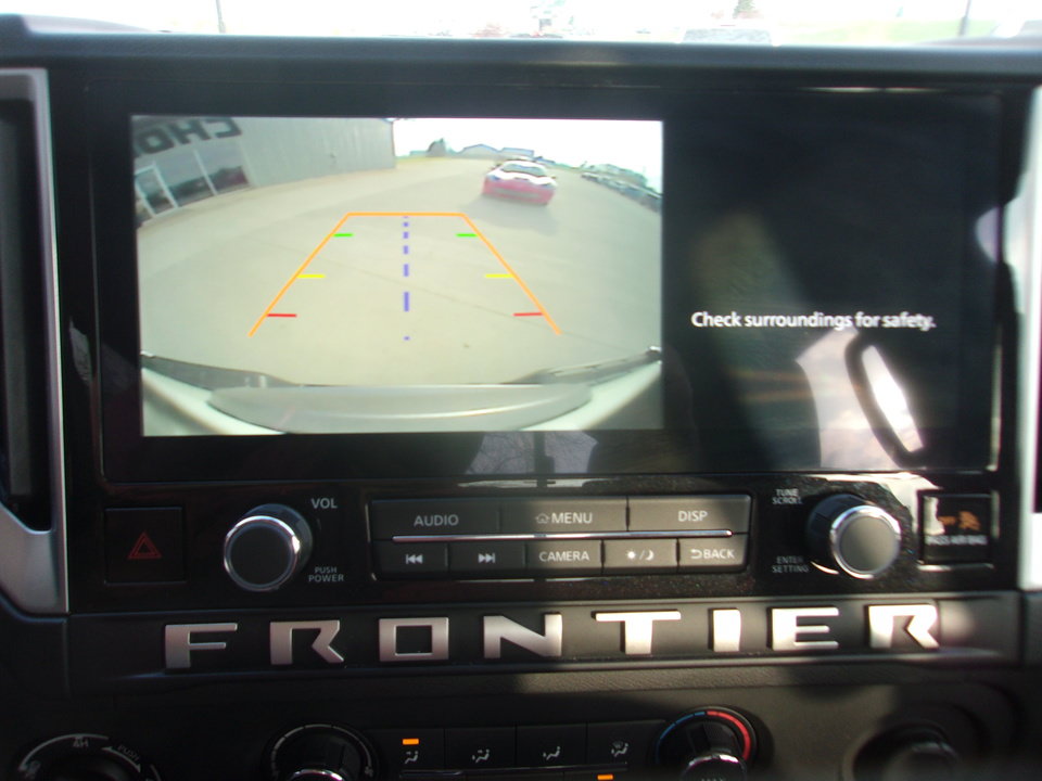 Used 2025 Nissan Frontier SV AWD/4WD image 19