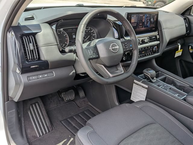 Used 2026 Nissan Pathfinder SV w/ SV Premium Package FWD image 35